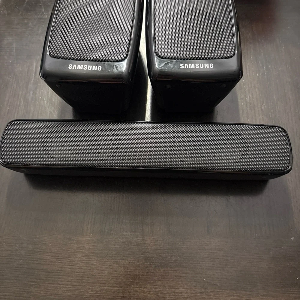 Samsung Black Portable Speaker Set with Sleek Design